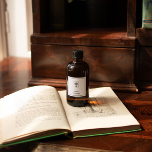 Freckleface x RHS Botanics Diffuser & Fragrance Oil Bundle